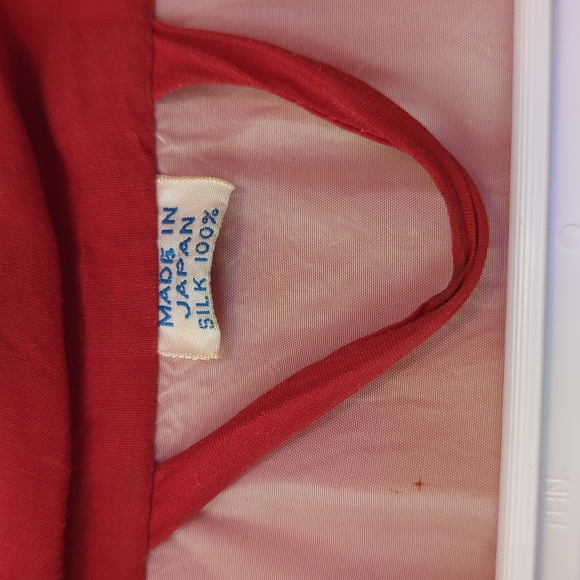 Vintage 100% Silk Robe Red Embroidered Dragons Made in Japan - Picture 4 of 9